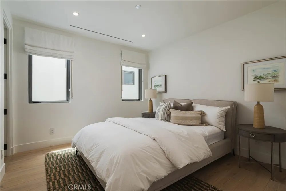 506 Goldenrod Ave Corona del Mar, CA 92625