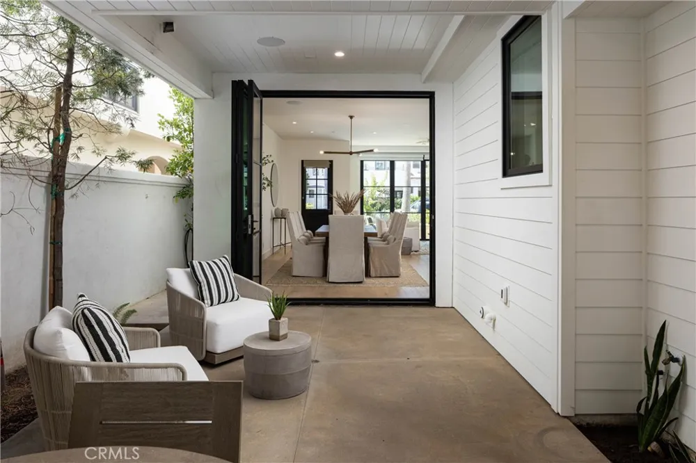 506 Goldenrod Ave Corona del Mar, CA 92625