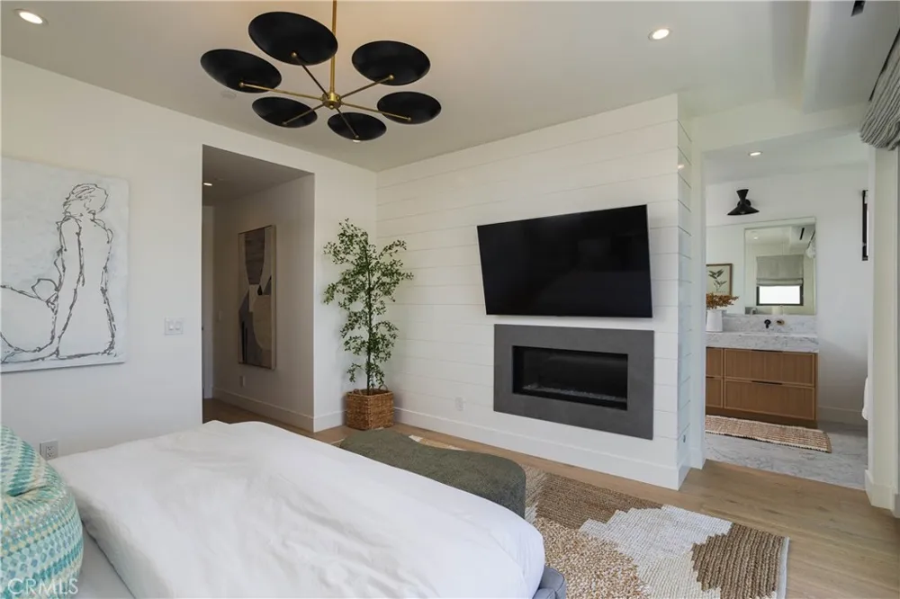 506 Goldenrod Ave Corona del Mar, CA 92625