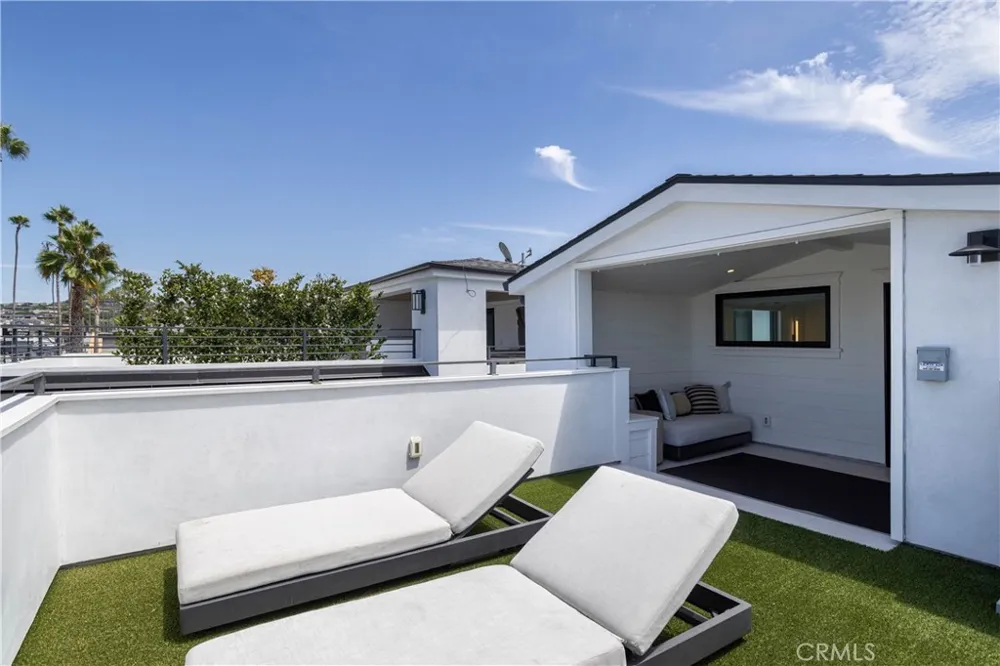 506 Goldenrod Ave Corona del Mar, CA 92625