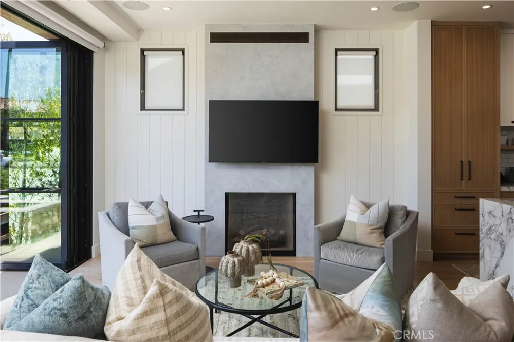 506 Goldenrod Ave Corona del Mar, CA 92625