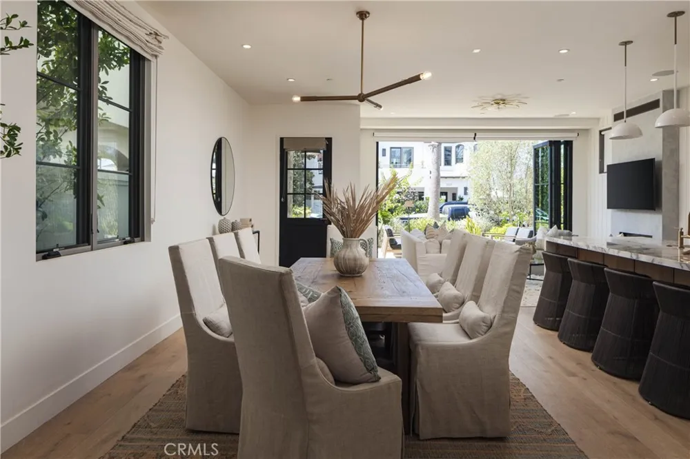 506 Goldenrod Ave Corona del Mar, CA 92625