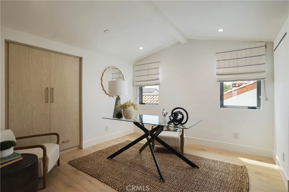 506 Goldenrod Ave Corona del Mar, CA 92625