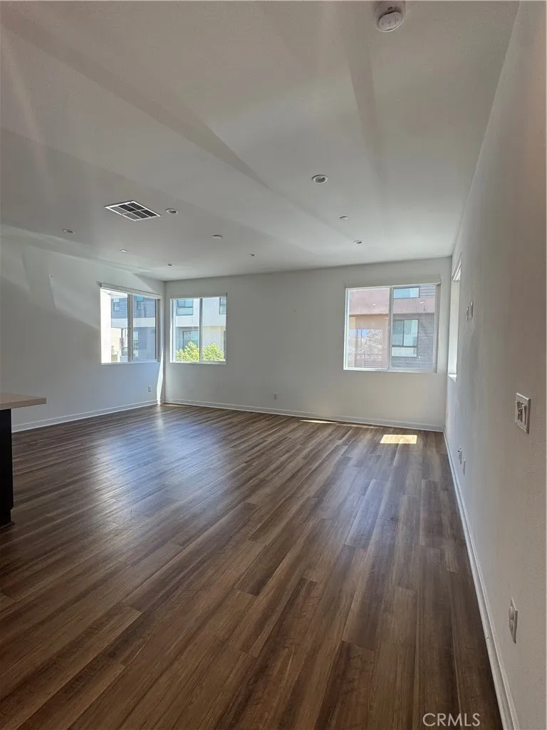 1654 Pomona Costa Mesa, CA 92627