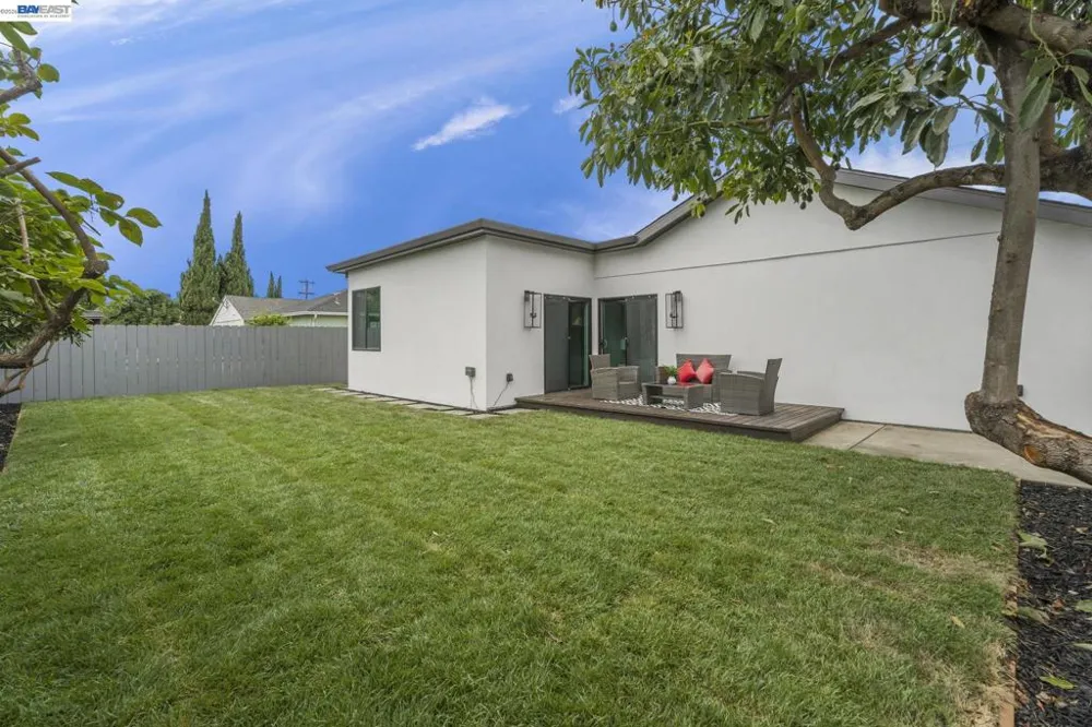 4294 Delaware Dr Fremont, CA 94538