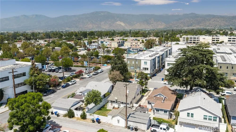 168 W Orange Street Covina, CA 91723