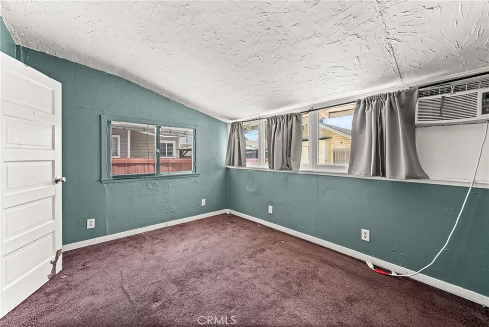 168 W Orange Street Covina, CA 91723