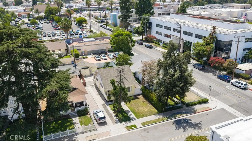 168 W Orange Street Covina, CA 91723