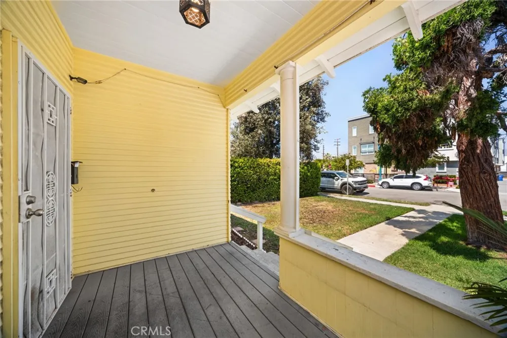 168 W Orange Street Covina, CA 91723