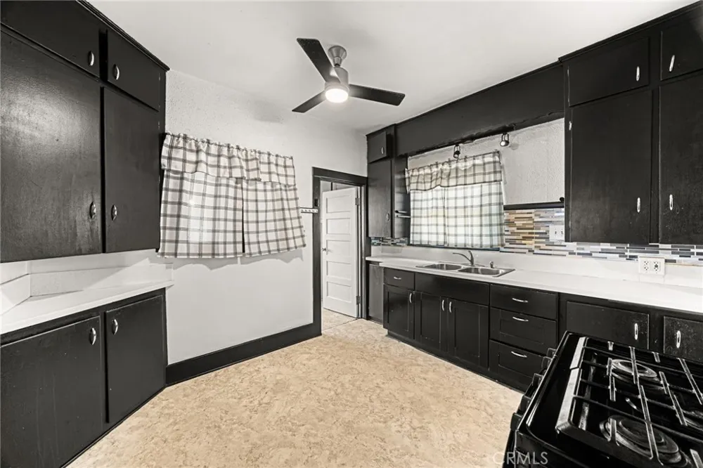 168 W Orange Street Covina, CA 91723