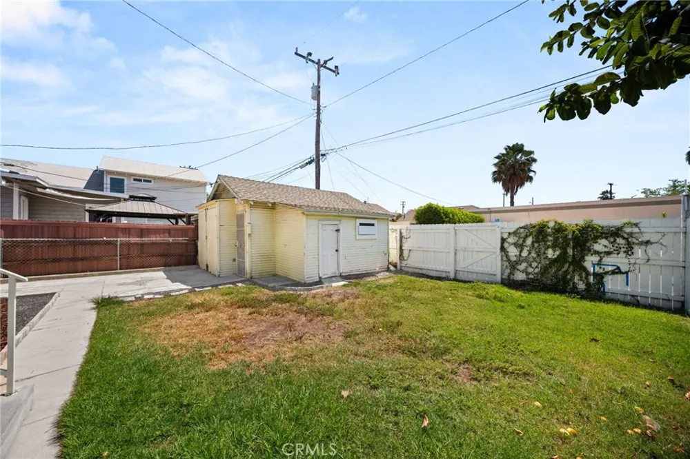 168 W Orange Street Covina, CA 91723