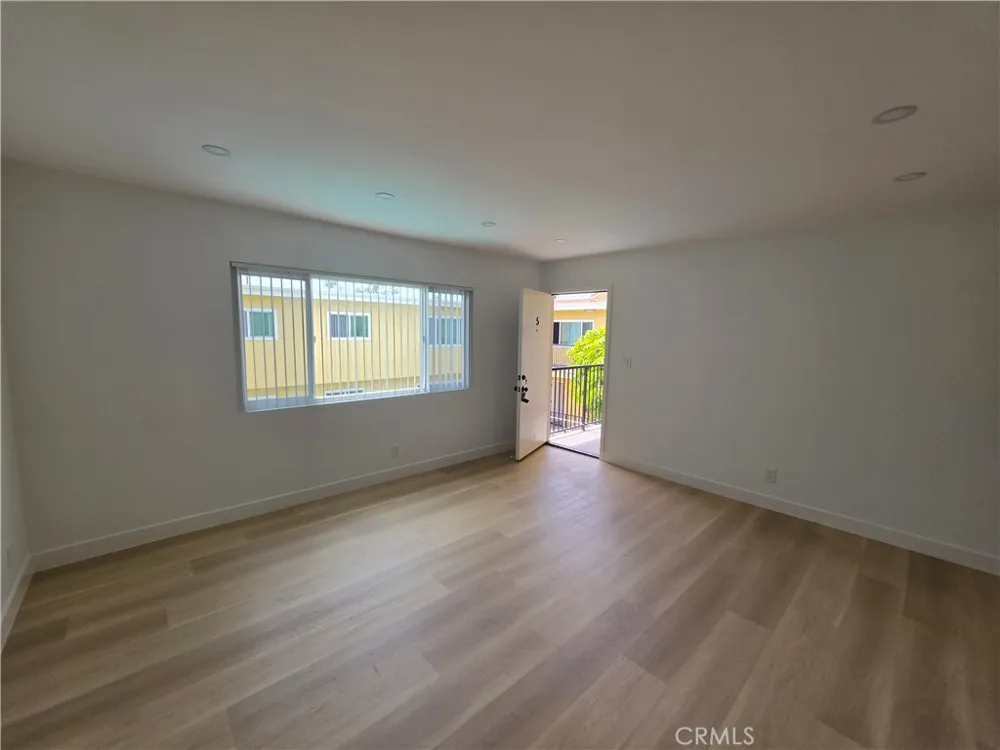 219 15th Street #5 Huntington Beach, CA 92648