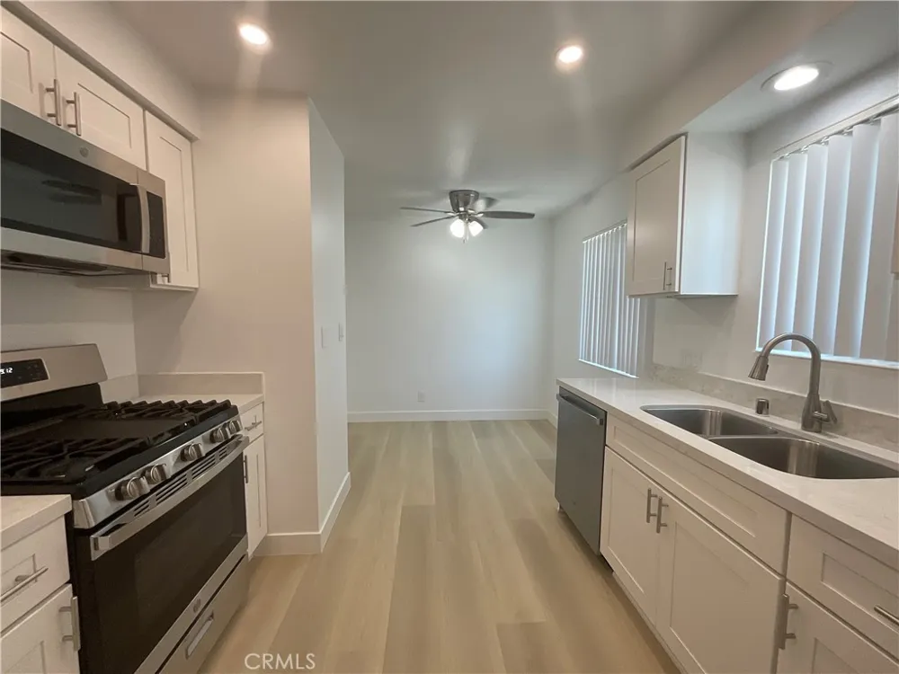 219 15th Street #5 Huntington Beach, CA 92648
