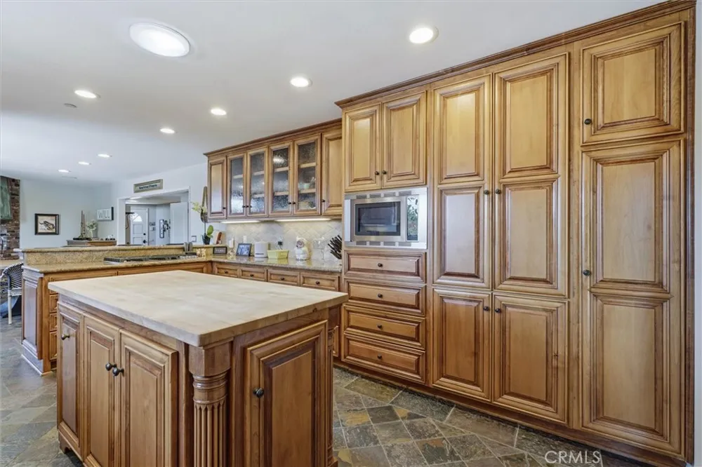 2184 Arrowhead Santa Maria, CA 93455