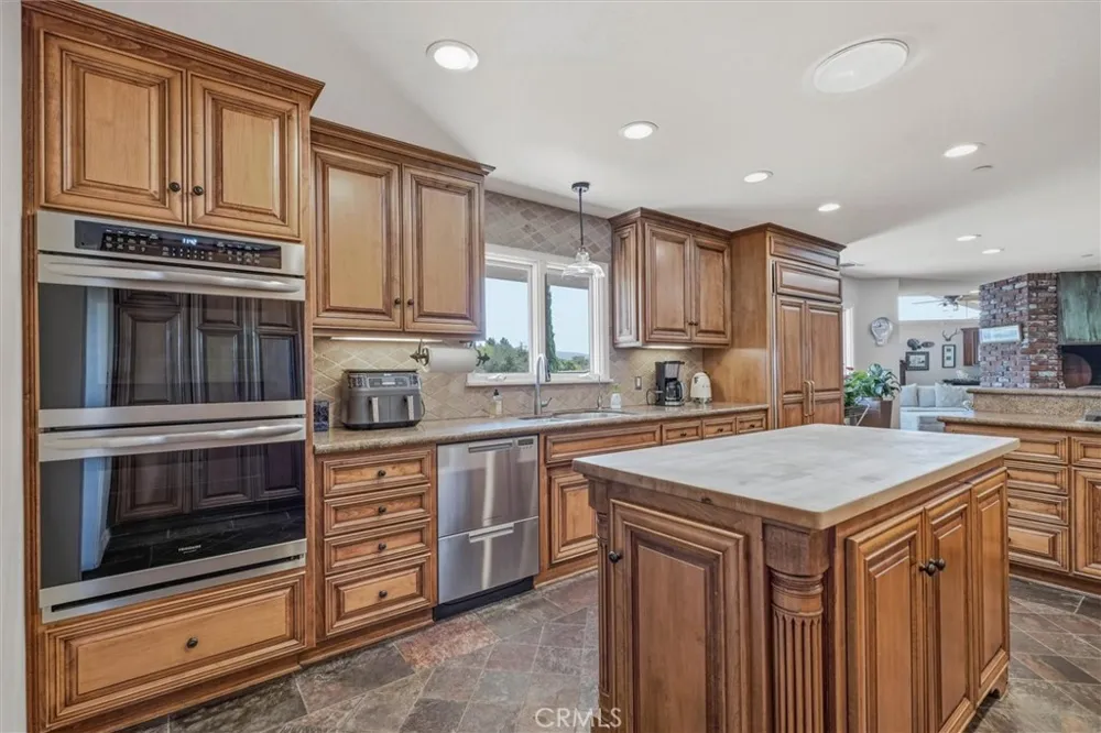 2184 Arrowhead Santa Maria, CA 93455