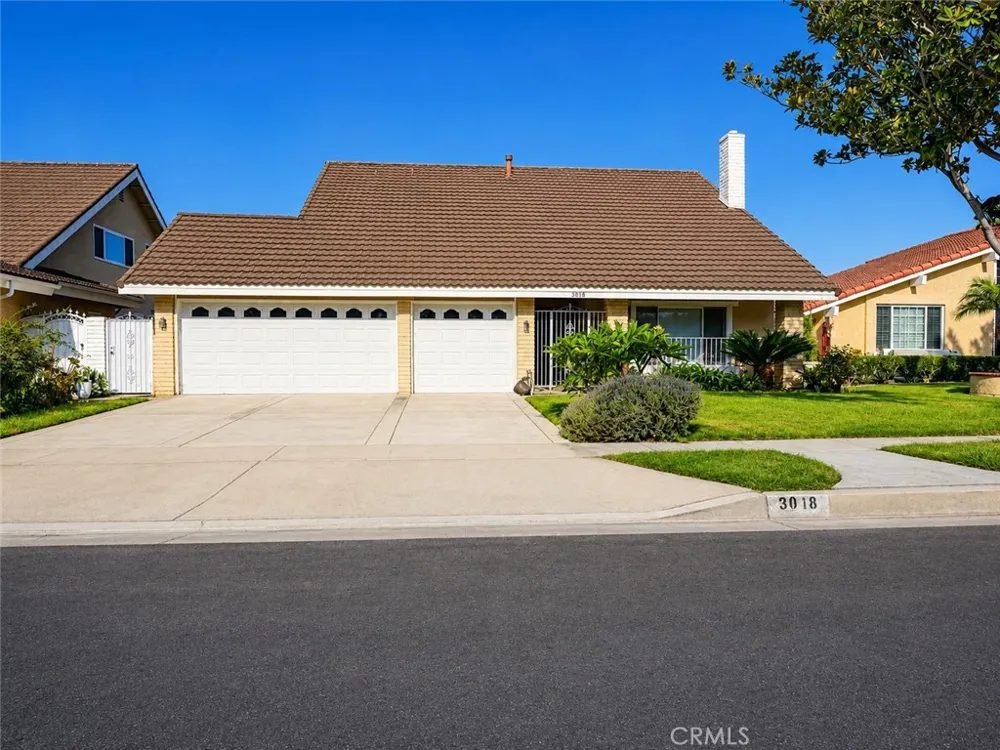 3018 S Pacific Santa Ana, CA 92704