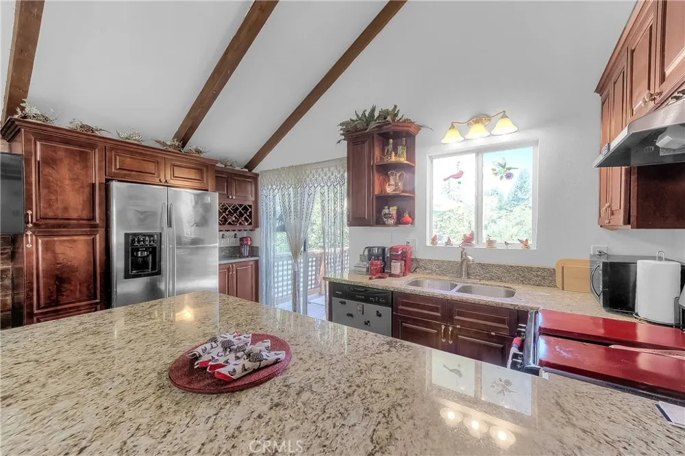 24896 Matterhorn Court Crestline, CA 92325
