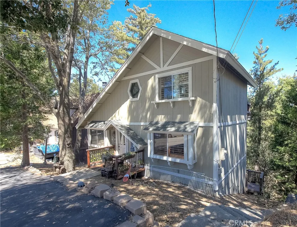 24896 Matterhorn Court Crestline, CA 92325