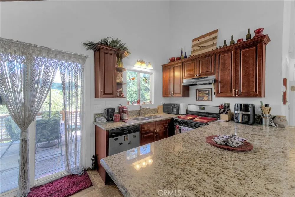 24896 Matterhorn Court Crestline, CA 92325