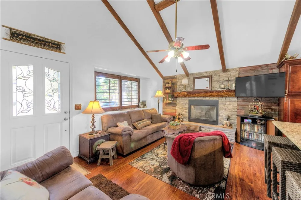 24896 Matterhorn Court Crestline, CA 92325
