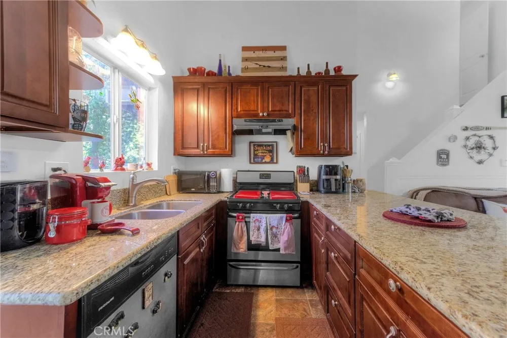 24896 Matterhorn Court Crestline, CA 92325