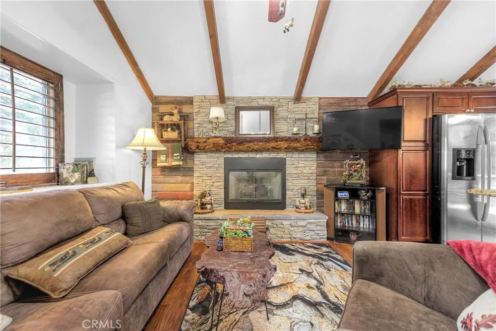 24896 Matterhorn Court Crestline, CA 92325