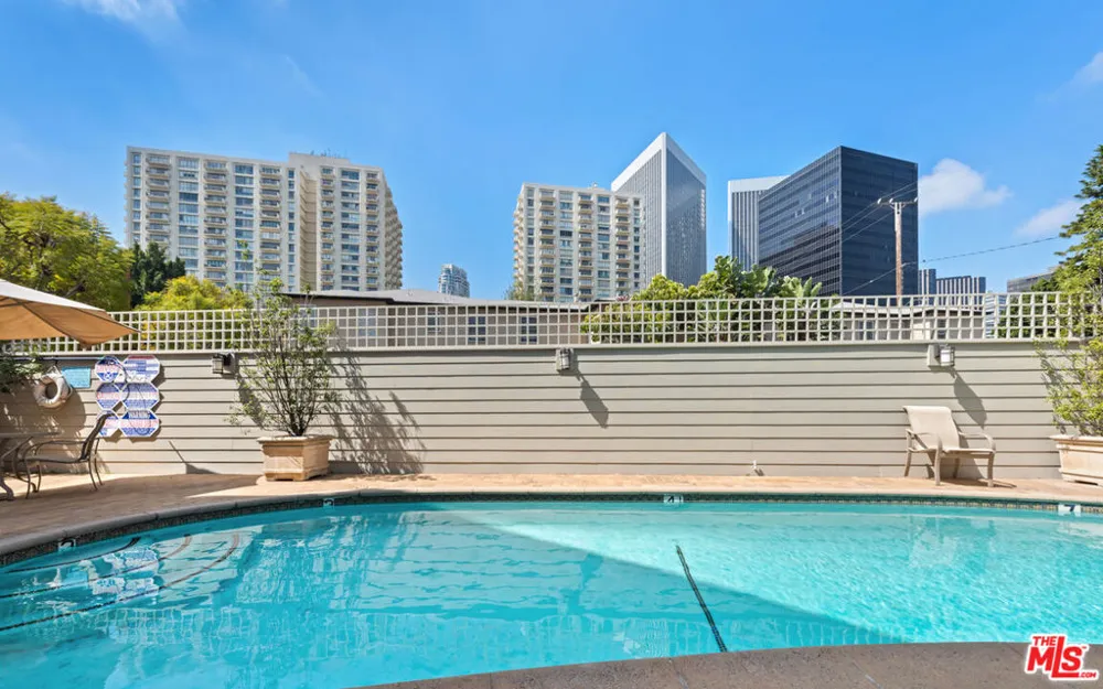 407 S Spalding Drive #5 Beverly Hills, CA 90212
