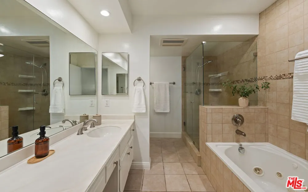 407 S Spalding Drive #5 Beverly Hills, CA 90212