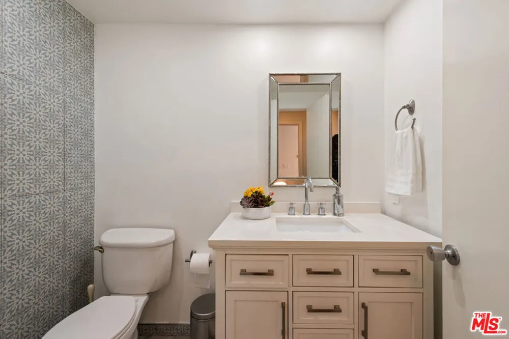 407 S Spalding Drive #5 Beverly Hills, CA 90212