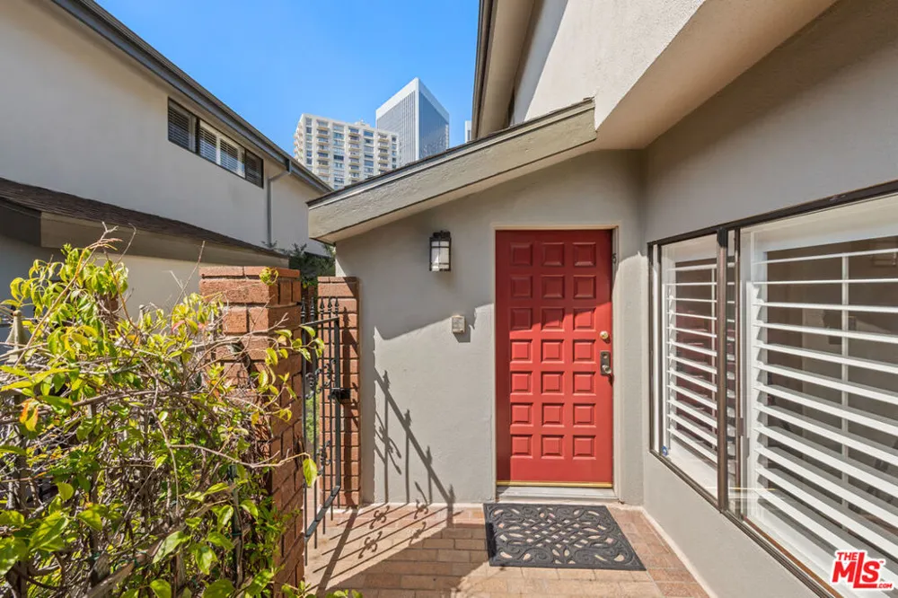 407 S Spalding Drive #5 Beverly Hills, CA 90212