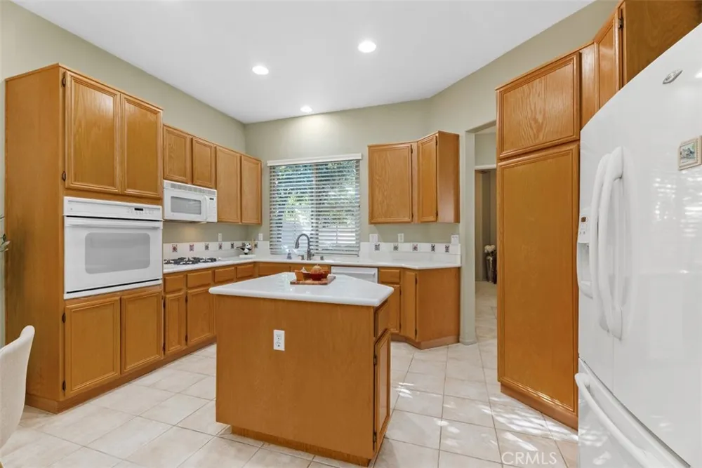 21584 Marana Mission Viejo, CA 92692
