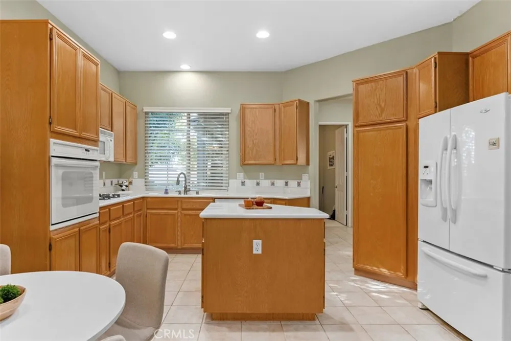 21584 Marana Mission Viejo, CA 92692
