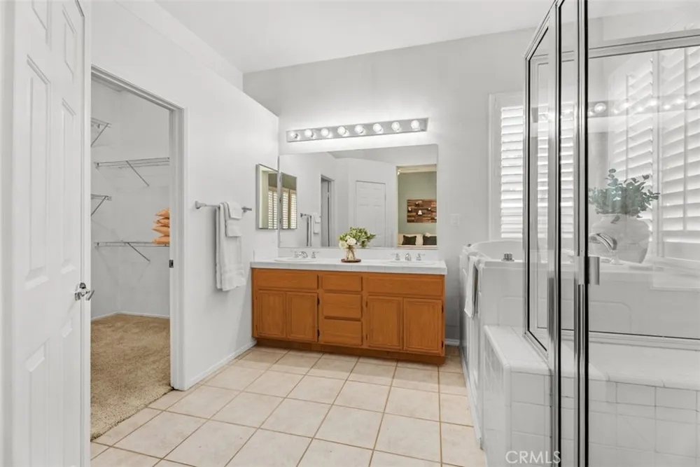 21584 Marana Mission Viejo, CA 92692