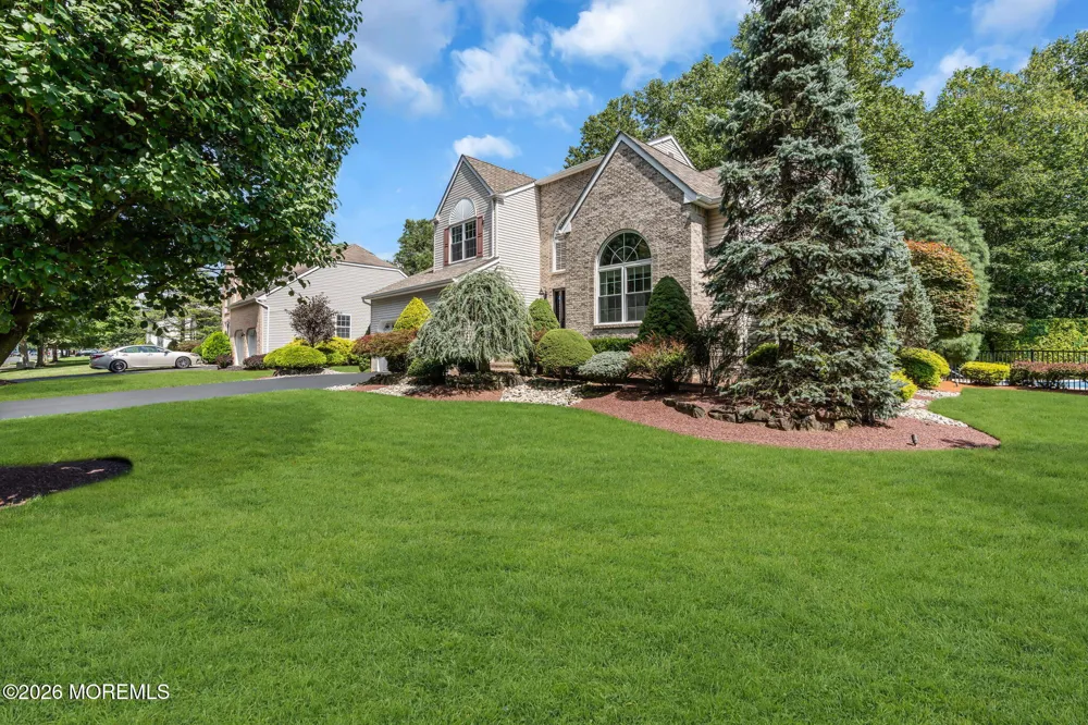 362 Meadowood Road Jackson, NJ 08527