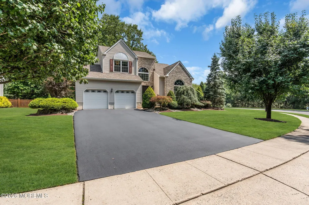 362 Meadowood Road Jackson, NJ 08527