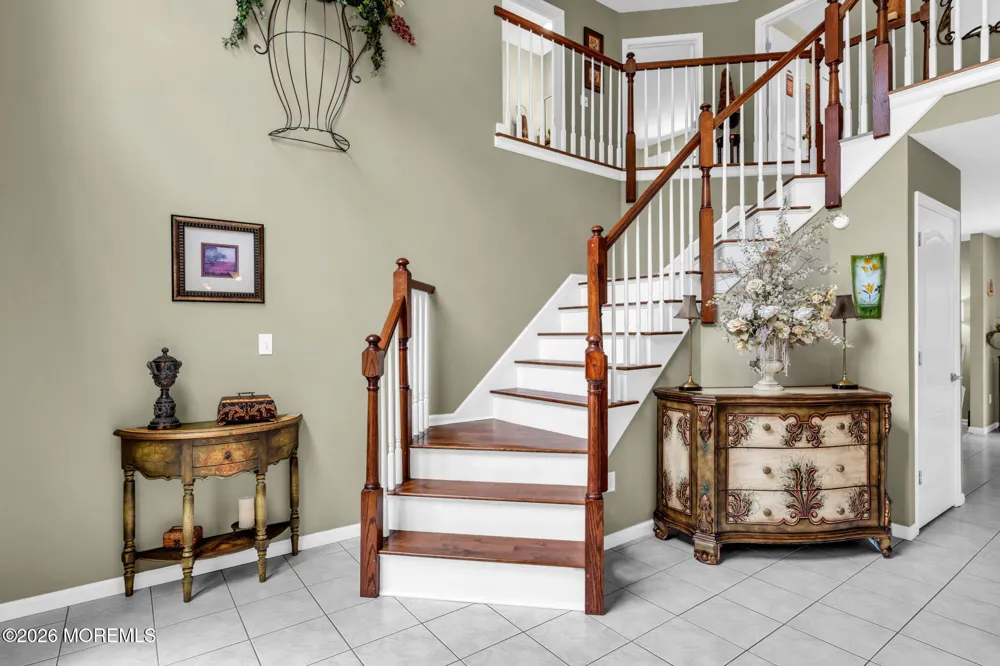 362 Meadowood Road Jackson, NJ 08527