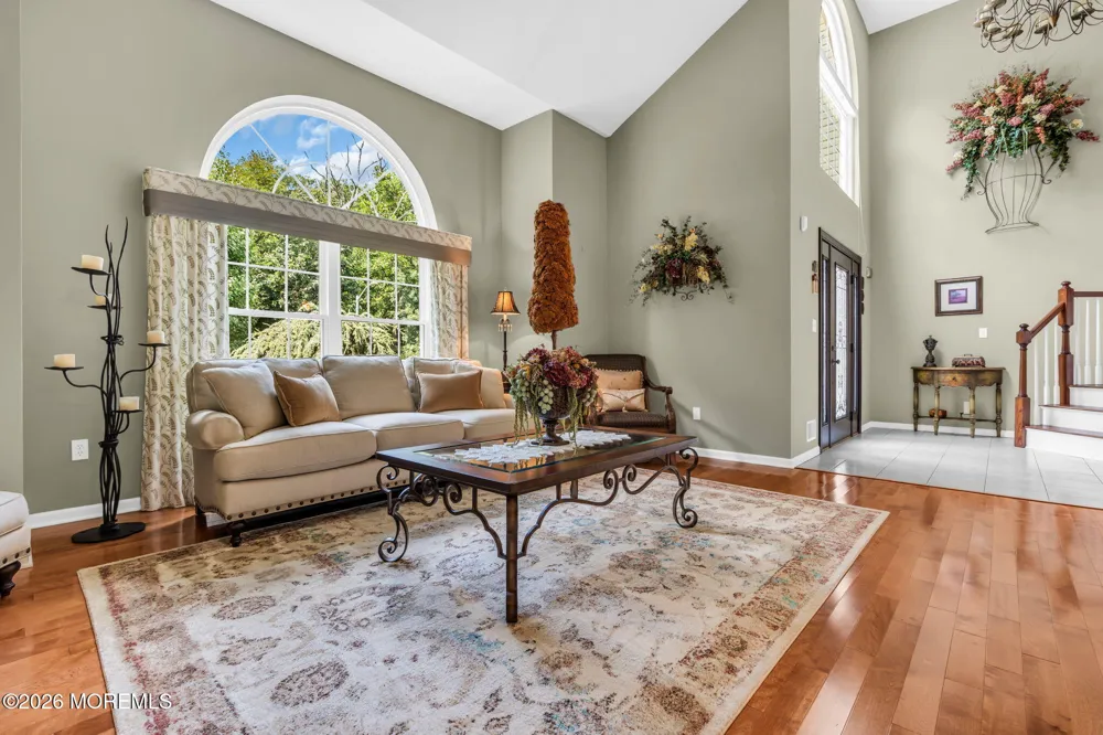 362 Meadowood Road Jackson, NJ 08527