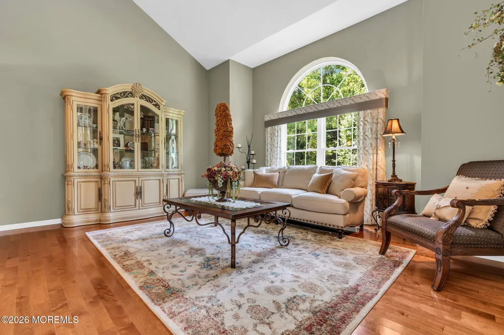 362 Meadowood Road Jackson, NJ 08527