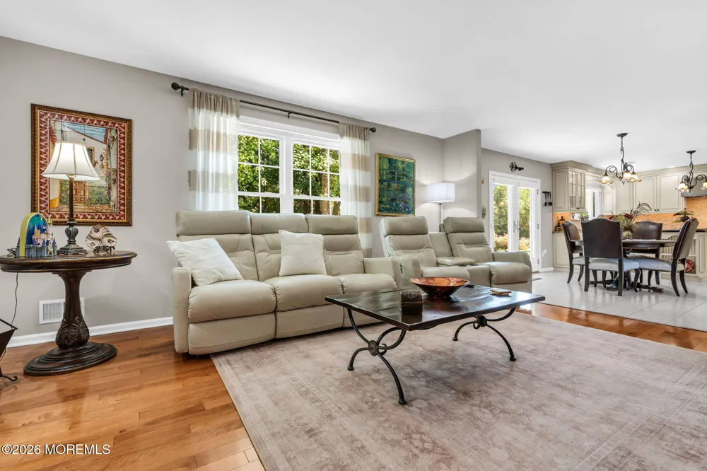 362 Meadowood Road Jackson, NJ 08527
