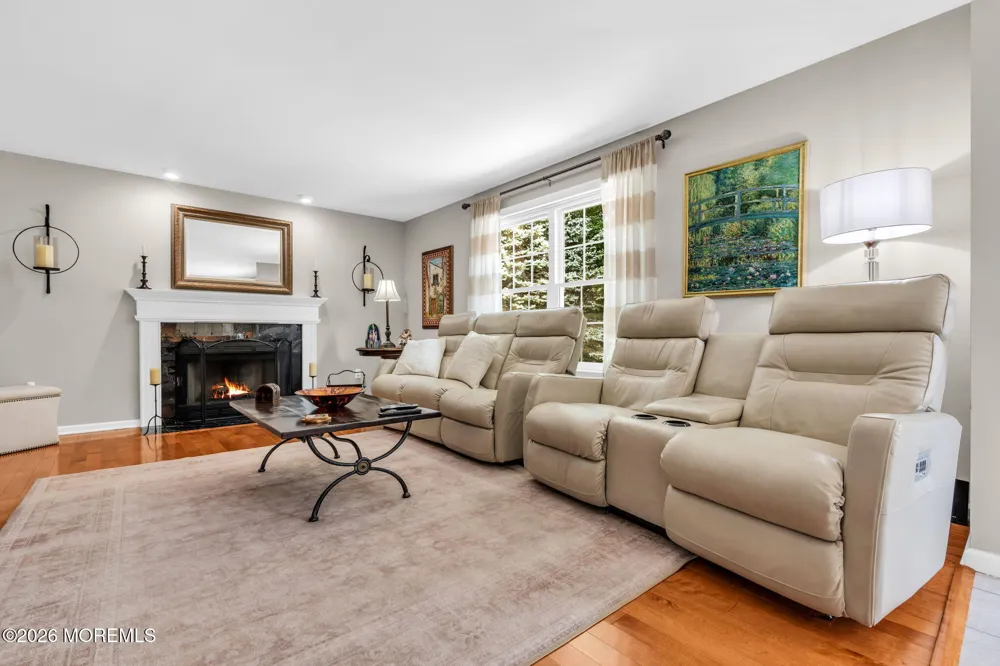 362 Meadowood Road Jackson, NJ 08527