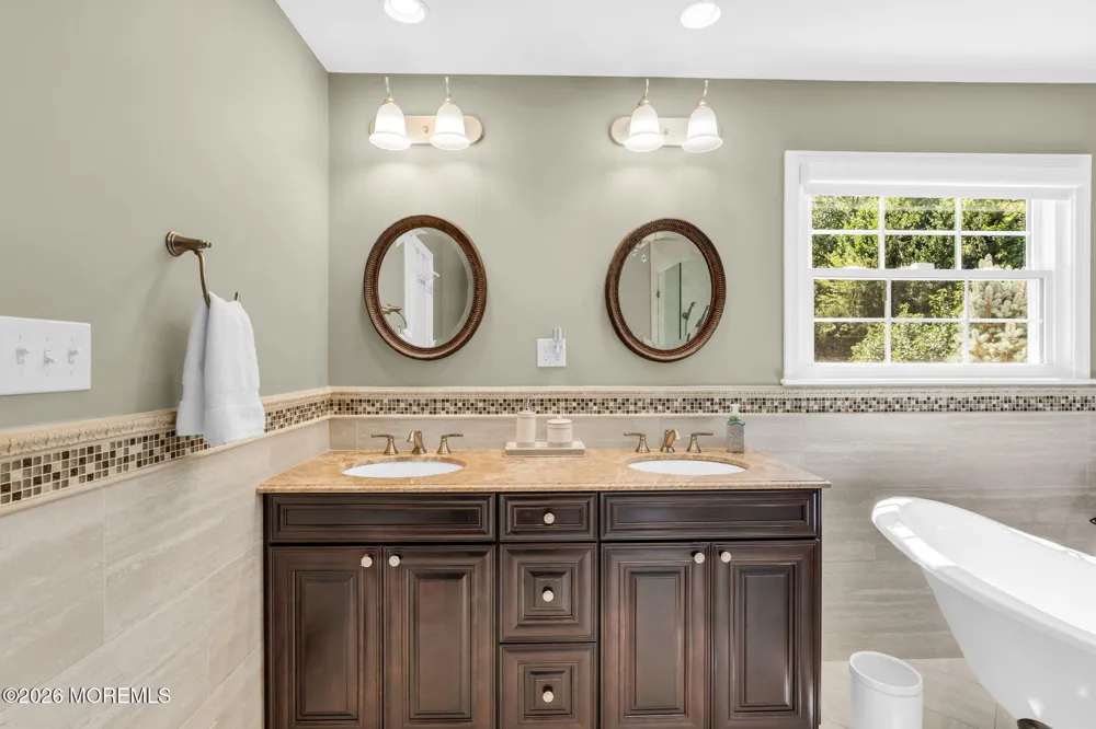 362 Meadowood Road Jackson, NJ 08527