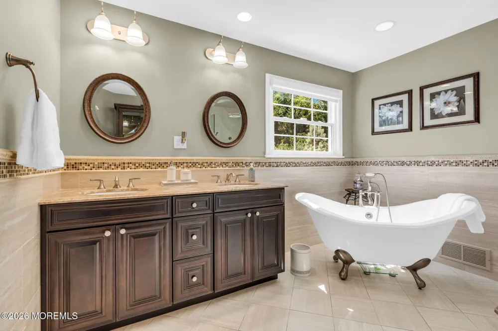 362 Meadowood Road Jackson, NJ 08527