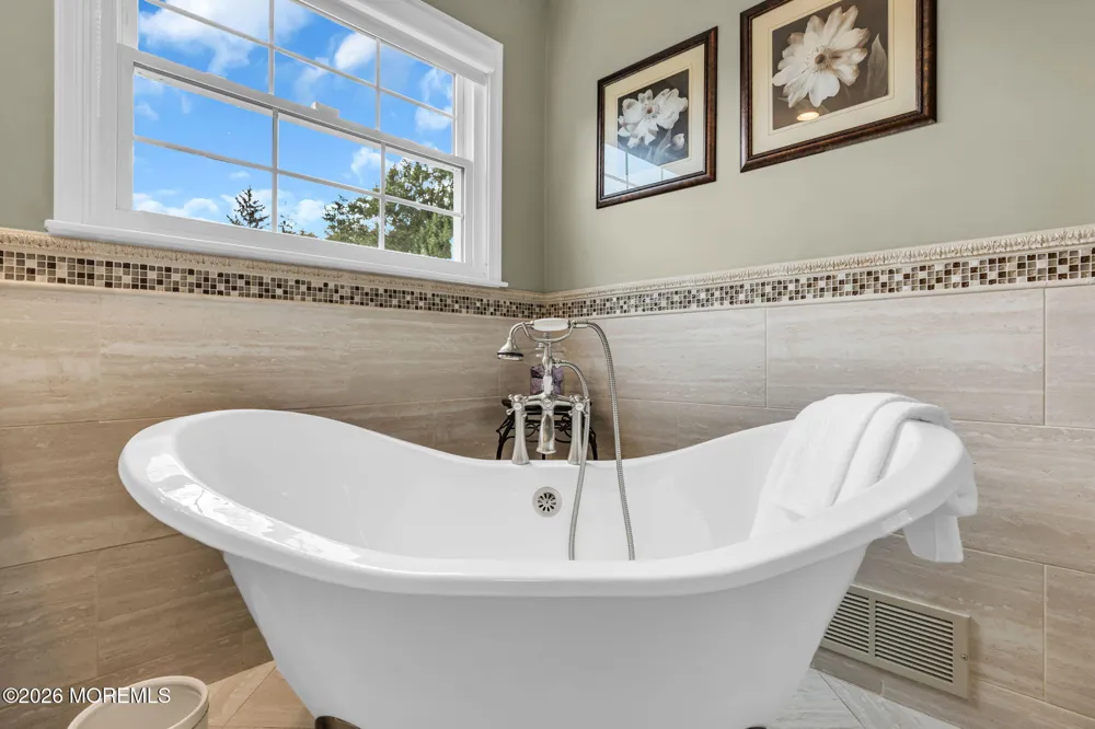 362 Meadowood Road Jackson, NJ 08527