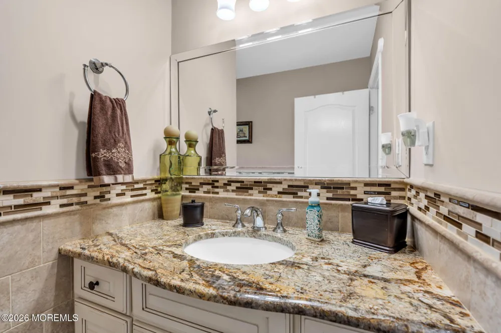 362 Meadowood Road Jackson, NJ 08527