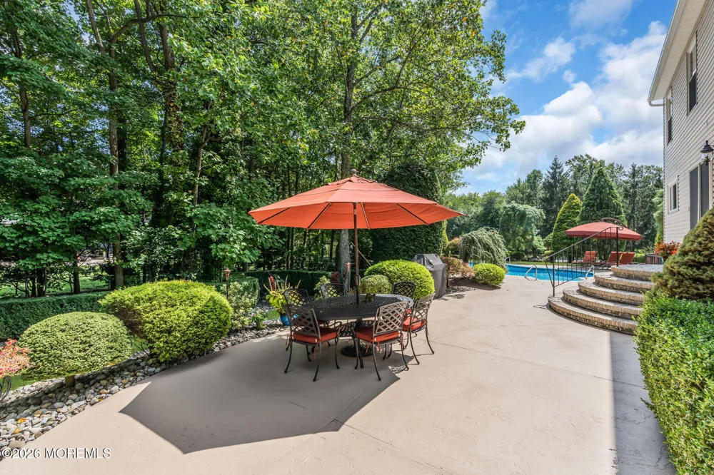 362 Meadowood Road Jackson, NJ 08527