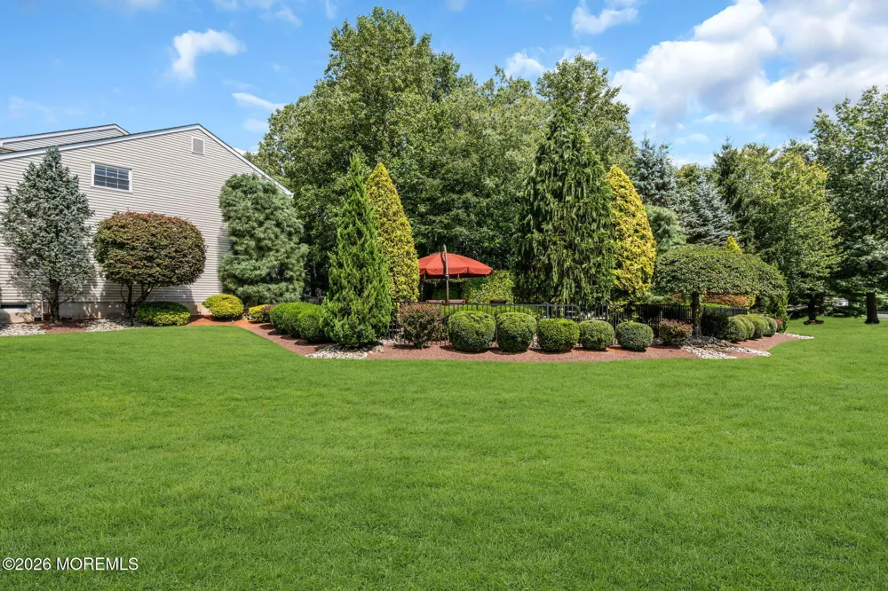 362 Meadowood Road Jackson, NJ 08527