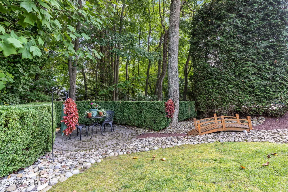 362 Meadowood Road Jackson, NJ 08527