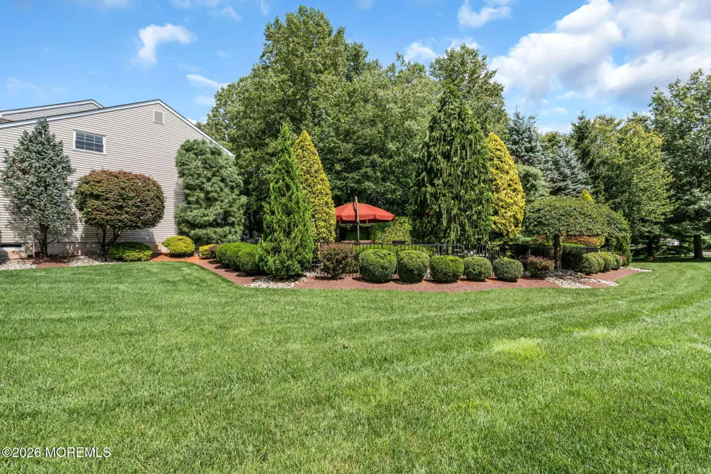 362 Meadowood Road Jackson, NJ 08527