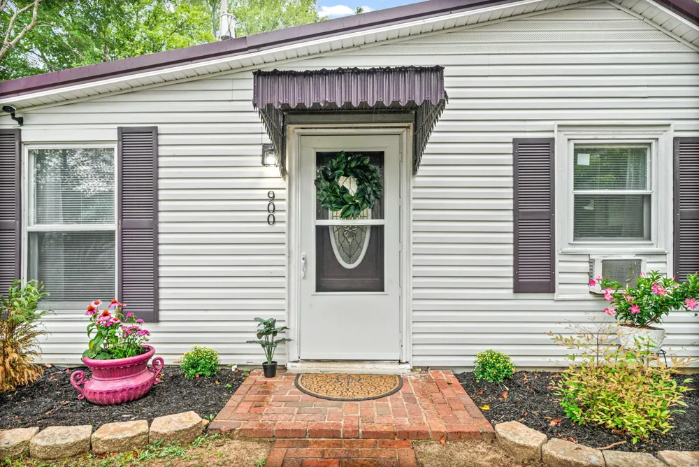 900 Oak Ln Clarksville, TN 37040