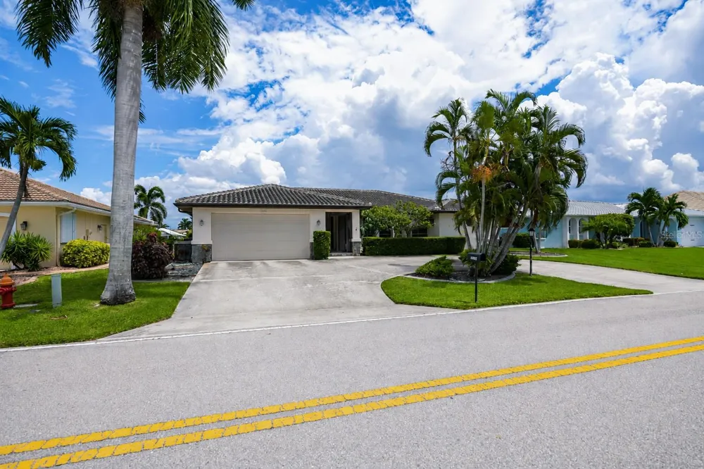 1205 VIA TRIPOLI Punta Gorda, FL 33950